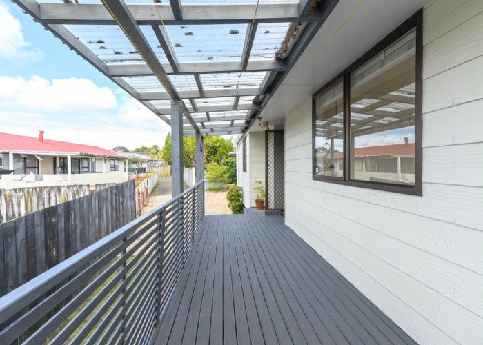  at 25 Glen Close, Glen Eden, Waitakere City, Auckland