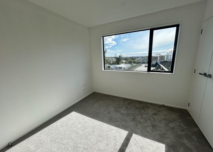  at 16/29 Glenorchy St, Glen Eden, Waitakere City, Auckland