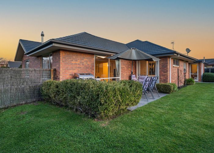  at 10 Limes Avenue, Parklands, Christchurch