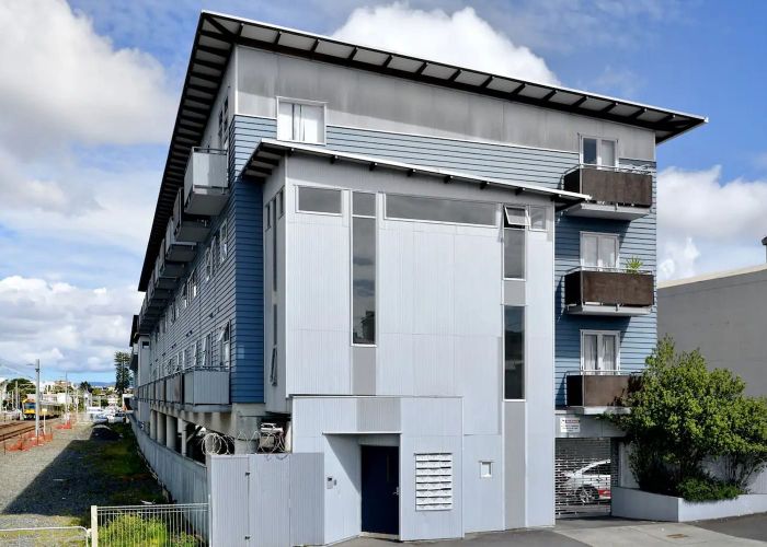  at 8/3 Ngahura Street, Eden Terrace, Auckland