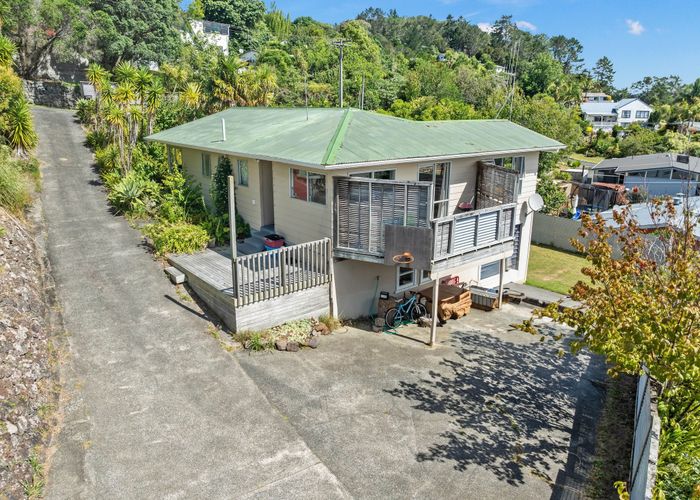  at 38 Hilltop Avenue, Morningside, Whangarei