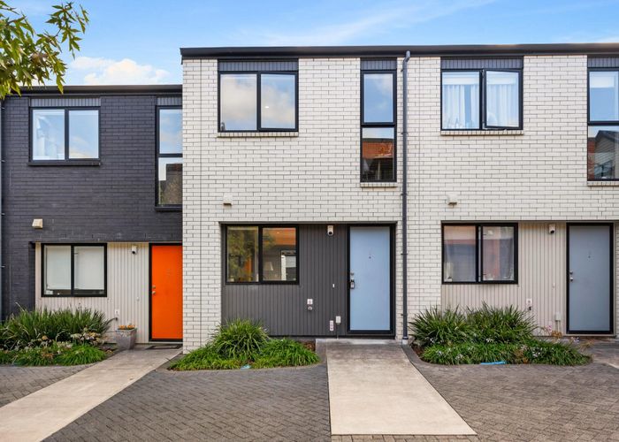  at 5 Kerewhenua Crescent, Hobsonville, Waitakere City, Auckland