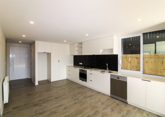  at 6 Bushland Grove, Paparangi, Wellington