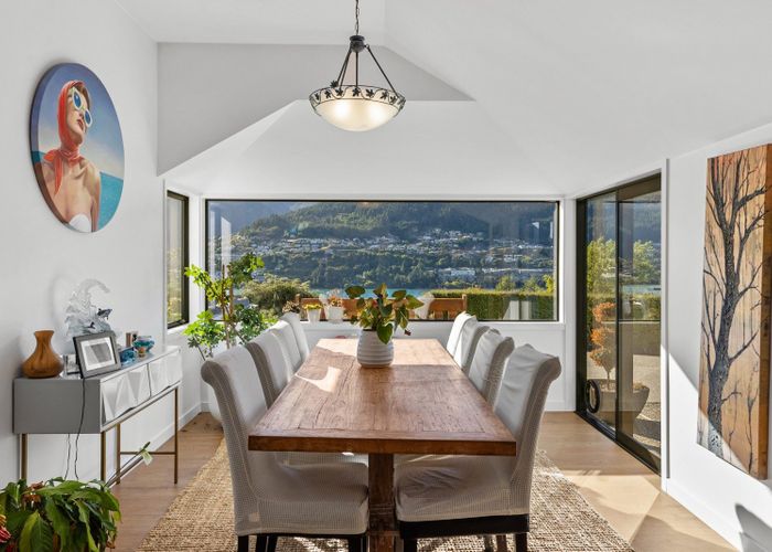  at 8 Elizabeth Place, Kelvin Heights, Queenstown-Lakes, Otago
