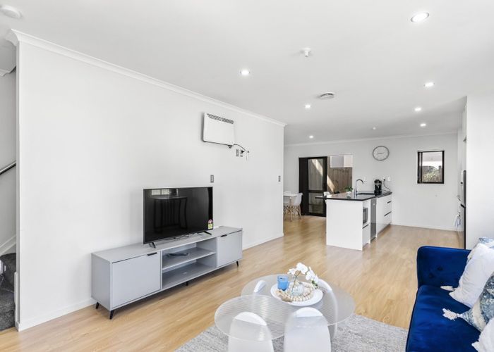  at 1 Kendall Court, Wattle Downs, Manukau City, Auckland