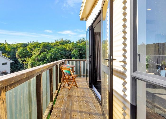  at 2/4 Puaha Street, Takapuwahia, Porirua