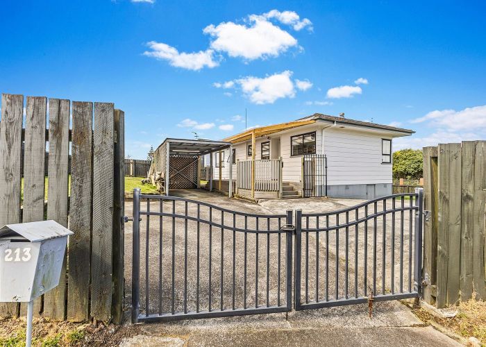  at Clover Park, Manukau City, Auckland