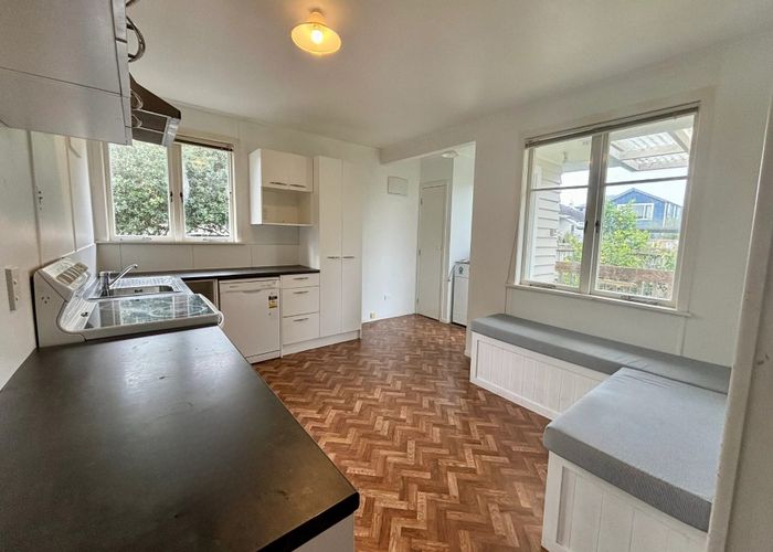  at 25 Dawnhaven Drive, Te Atatu Peninsula, Waitakere City, Auckland