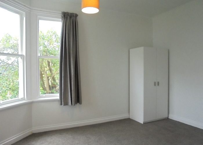  at 11A Grosvenor Terrace (Lower Flat), Wadestown, Wellington, Wellington