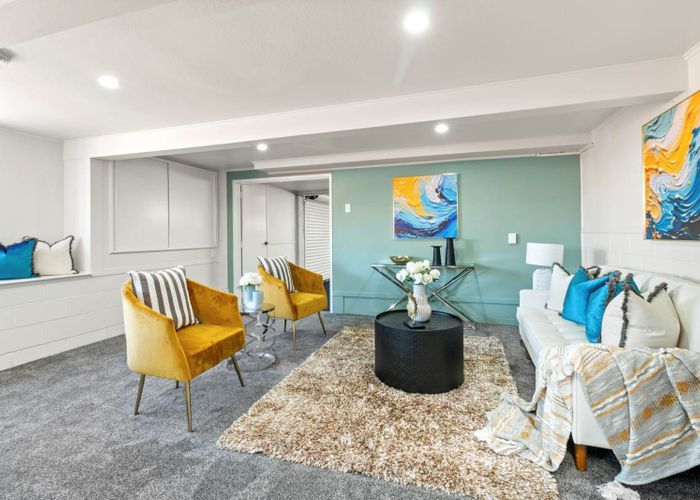  at 11 Pasteur Place, New Windsor, Auckland