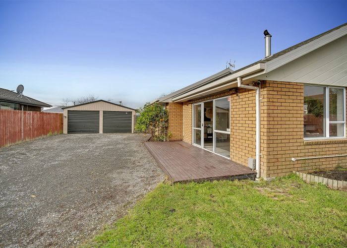  at 2/40 Wilson Street, Islington, Christchurch