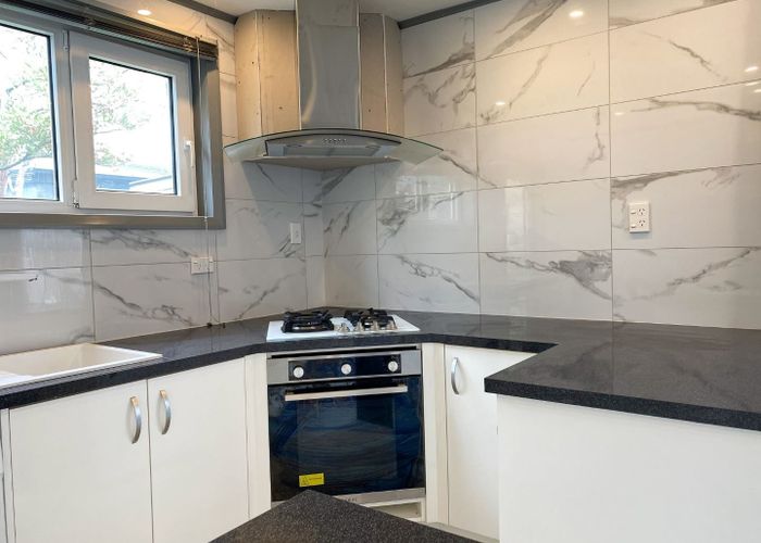  at 8/21 Olliviers Road, Phillipstown, Christchurch