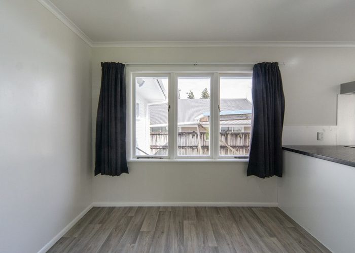  at 8 Ohaupo Road, Hamilton Lake, Hamilton, Waikato