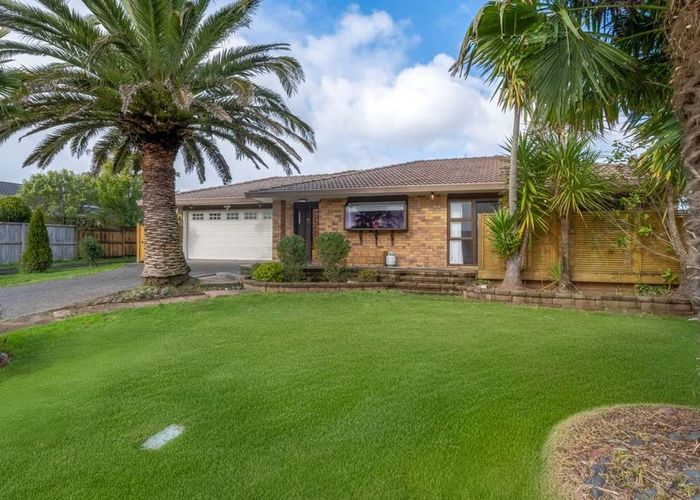  at 15 Seneca Court, Golflands, Auckland