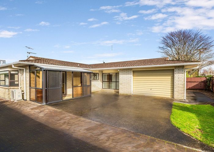  at 20C Tukapa Street, Westown, New Plymouth, Taranaki