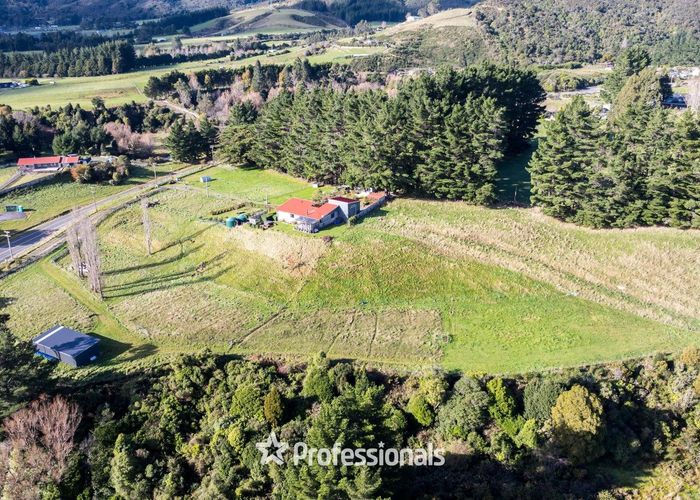  at 1712 State Highway 2, Kaitoke, Upper Hutt, Wellington