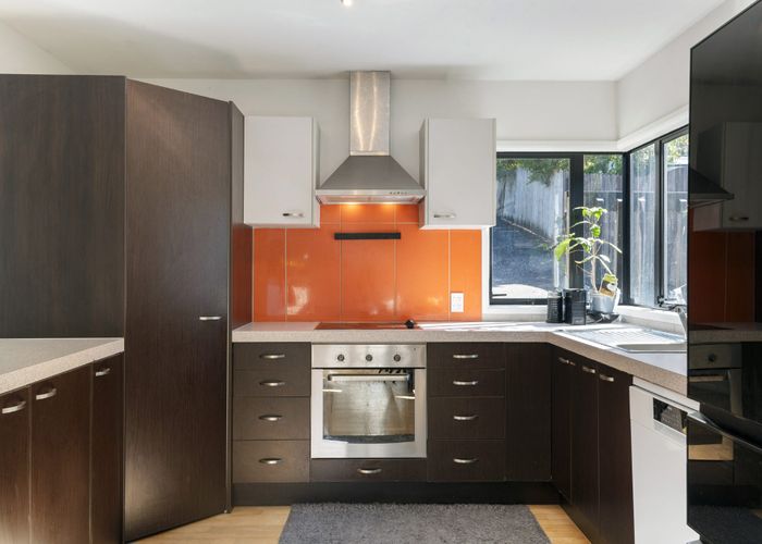  at 2/19 Fordham Street, Beach Haven, Auckland