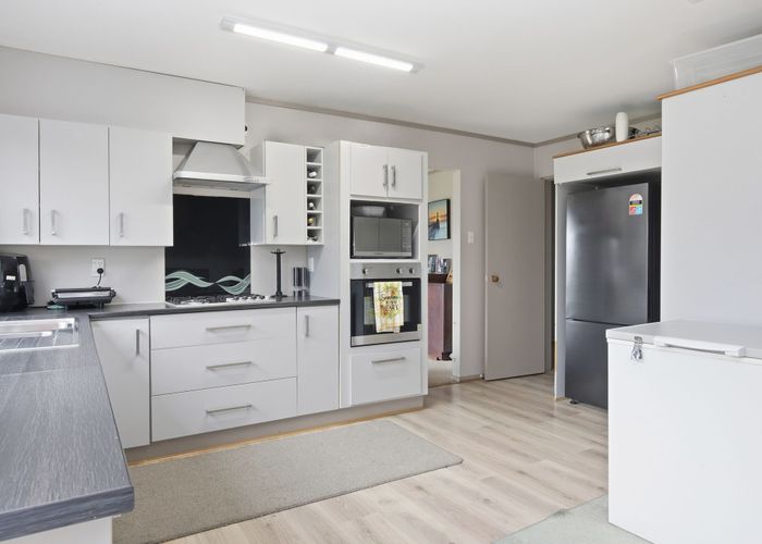  at 2/18 Sailmaker Close, Whitby, Porirua, Wellington