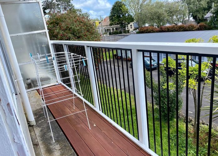  at 4/53 Grange Road, Mount Eden, Auckland City, Auckland