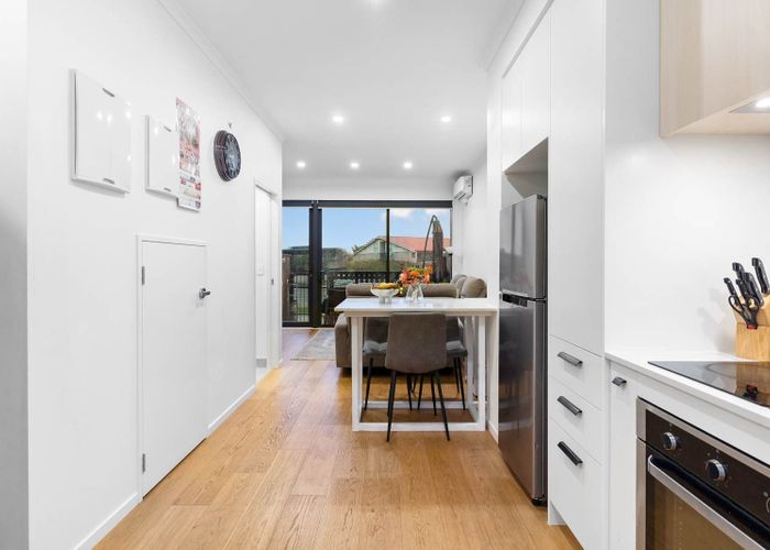  at 83  Waipuhinui Way, Wiri, Manukau City, Auckland