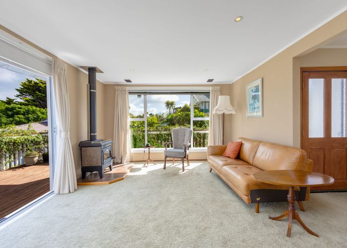  at 27 Shakespear Road, Army Bay, Whangaparaoa