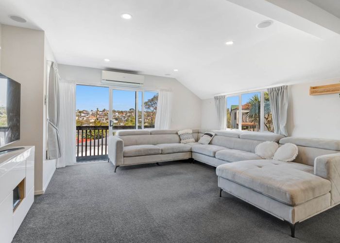  at 19a Masterton Road, Rothesay Bay, North Shore City, Auckland