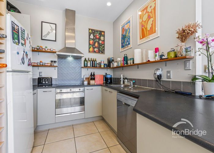  at 2/667 East Coast Road, Browns Bay, Auckland
