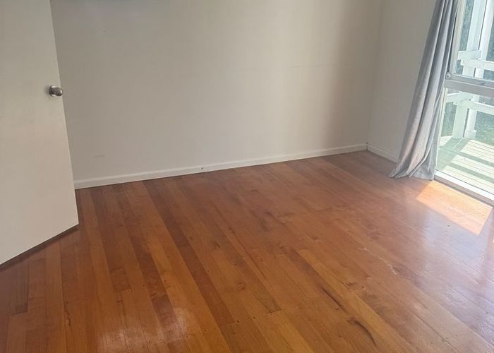  at 2/230 Riddell Road, Glendowie, Auckland City, Auckland