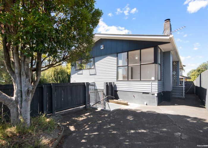  at 327 Pakuranga Road, Pakuranga Heights, Auckland