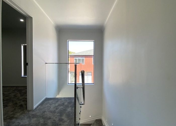  at 1/14 Goldnib place, Randwick Park, Manukau City, Auckland