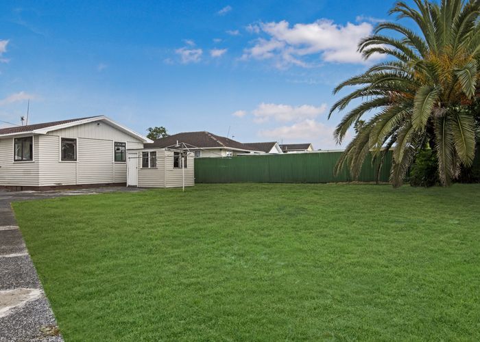  at 48 Convair Crescent, Mangere, Auckland