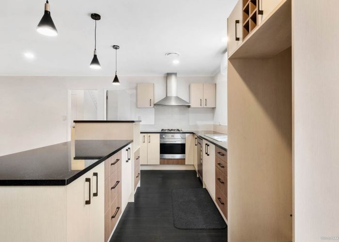  at 31 Innisowen Place, Flat Bush, Auckland