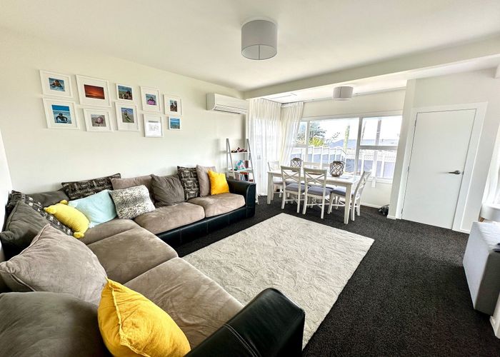  at 32 Esplanade, Balclutha