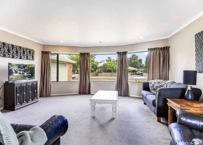  at 20 Admiral Crescent, Flagstaff, Hamilton