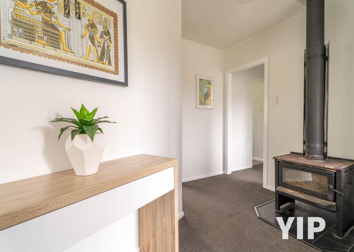  at 61 Batchelor Street, Newlands, Wellington