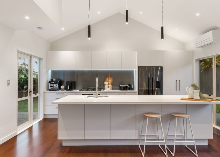  at 13 Newbury Place, Schnapper Rock, North Shore City, Auckland