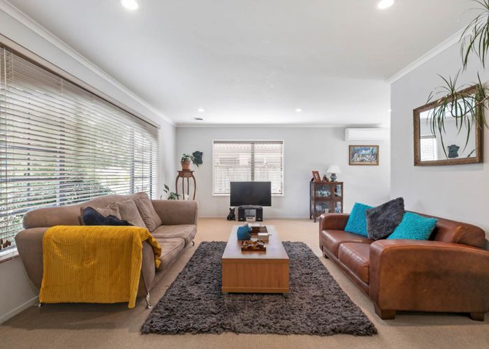  at 88 Hillwell Drive, Henderson, Auckland