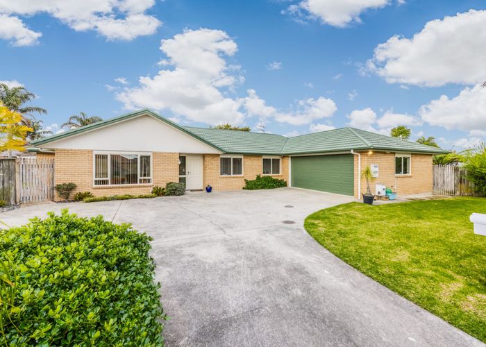  at 28 Moss Crescent, Takanini, Papakura, Auckland