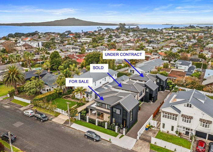  at 10A Bayview Road, Bayview, Auckland