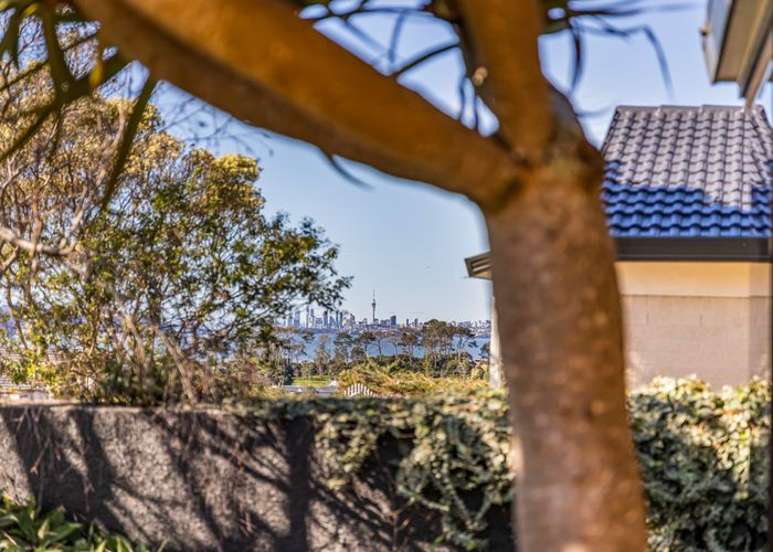  at 9 Westpark Drive, West Harbour, Waitakere City, Auckland