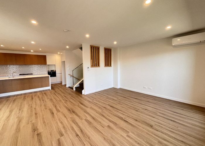  at 6 Irwin Lane, Windsor Park, North Shore City, Auckland