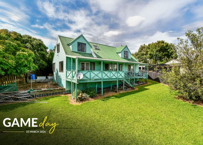  at 14 Redoubt Road, Goodwood Heights, Manukau City, Auckland