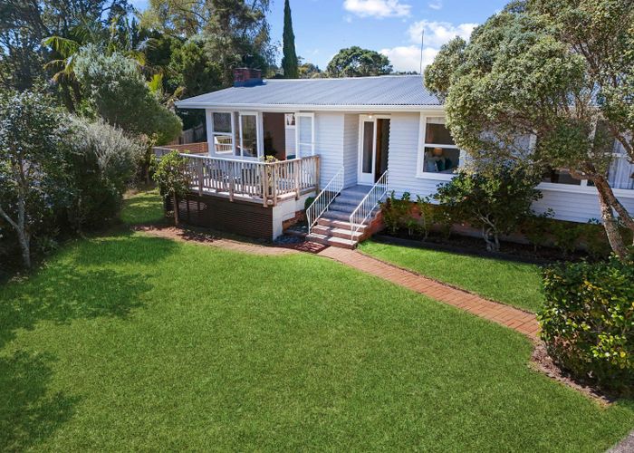  at 30 Sunray Avenue, Titirangi, Auckland