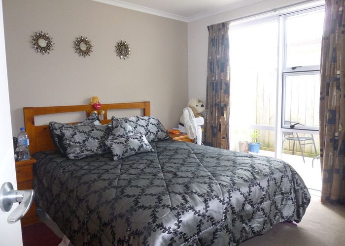  at 8B Pitt Street, Frankton, Hamilton, Waikato
