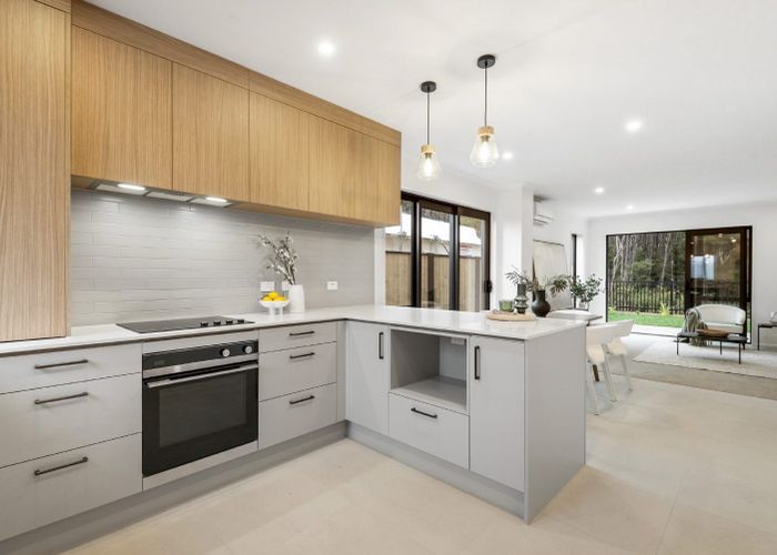  at 52 Te Aniwaniwa Terrace, Albany, North Shore City, Auckland