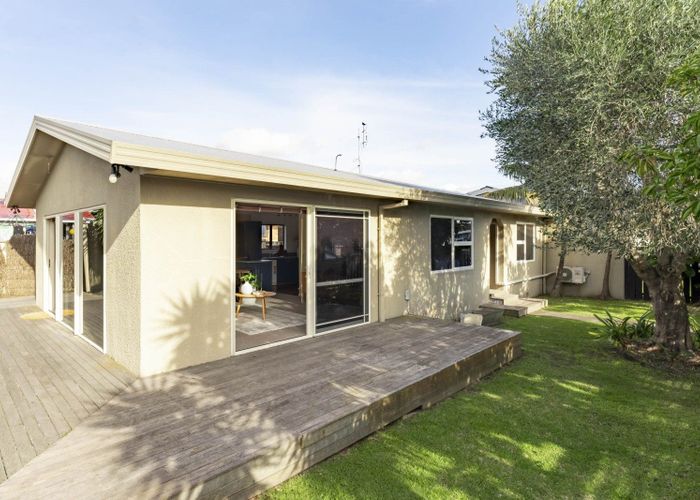  at 6 Bain Street, Mount Maunganui
