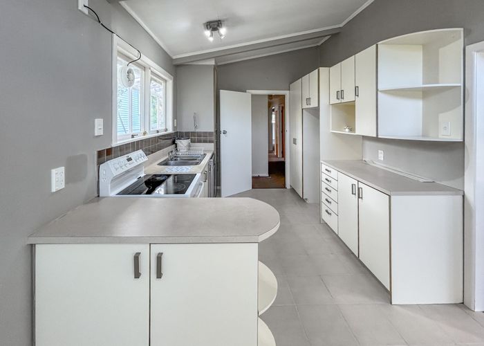  at 6 Mary Dreaver, New Windsor, Auckland City, Auckland