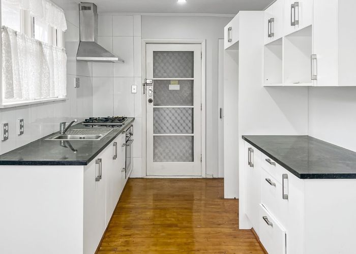  at 32 McAnnalley Street, Manurewa, Manukau City, Auckland