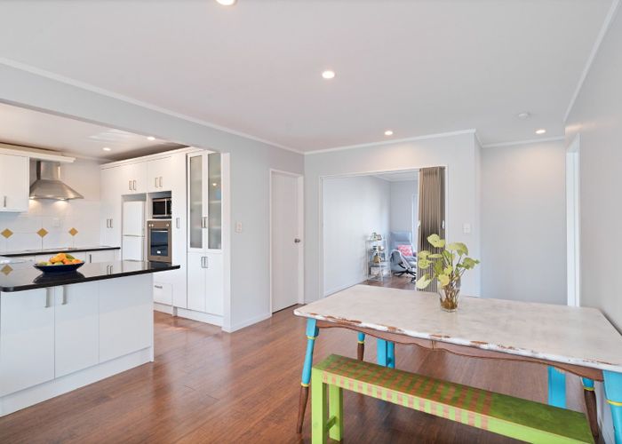  at 13 Gala Place, Henderson, Auckland