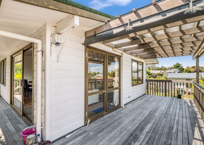  at 32A William Souter Street, Forrest Hill, North Shore City, Auckland